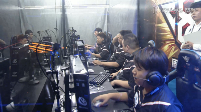 创造历史，DFM成为LJL赛区首支进军S赛正赛队伍