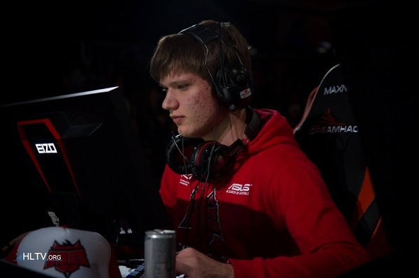 FaZe和 Fnatic 在2025年StarLadder布达佩斯Major的首场比赛中取得胜利